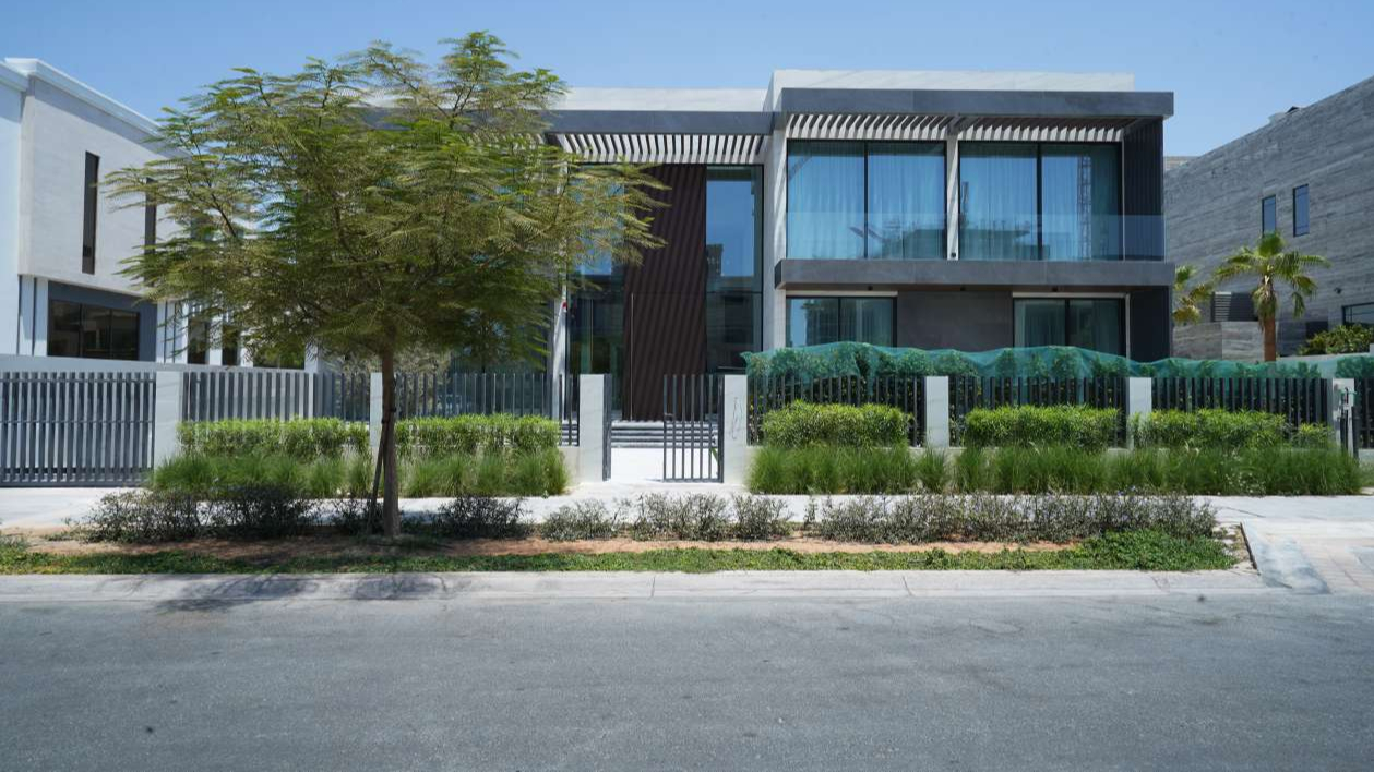 Dubai’s Hills Fairways 69